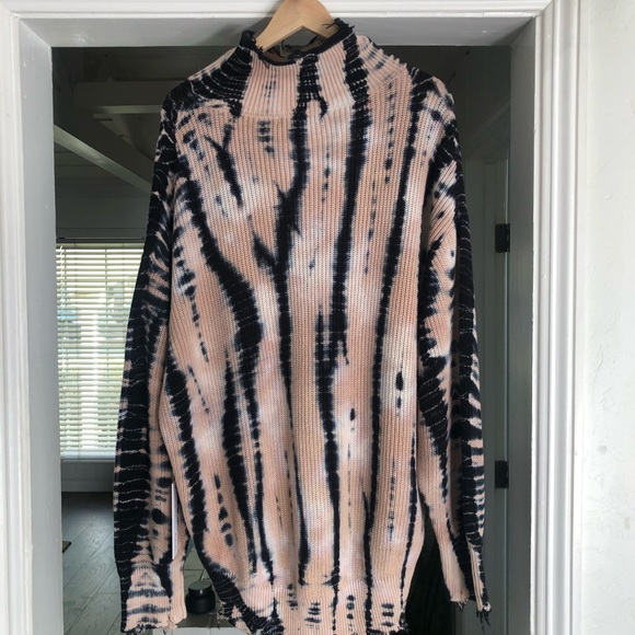 NWT YOUNG FABULOUS AND BROKE Distressed Cameron Oversized Turtleneck Sweater M/L - Picture 2 of 8